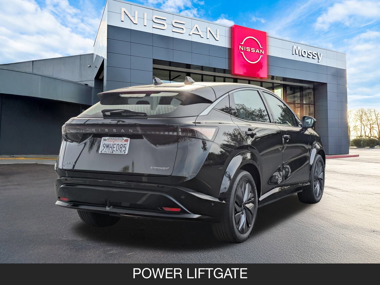 Used 2023 Nissan Ariya FWD image 8