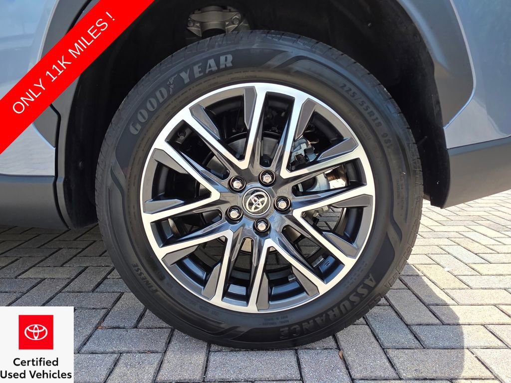 Certified 2026 Toyota Corolla Cross XLE w/ Convenience Package image 20