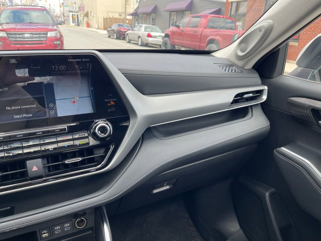 Used 2022 Toyota Highlander Platinum image 8
