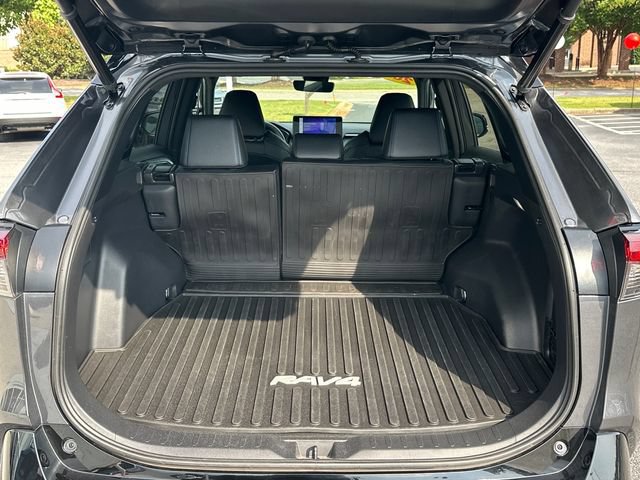 Used 2023 Toyota RAV4 XSE AWD/4WD image 5