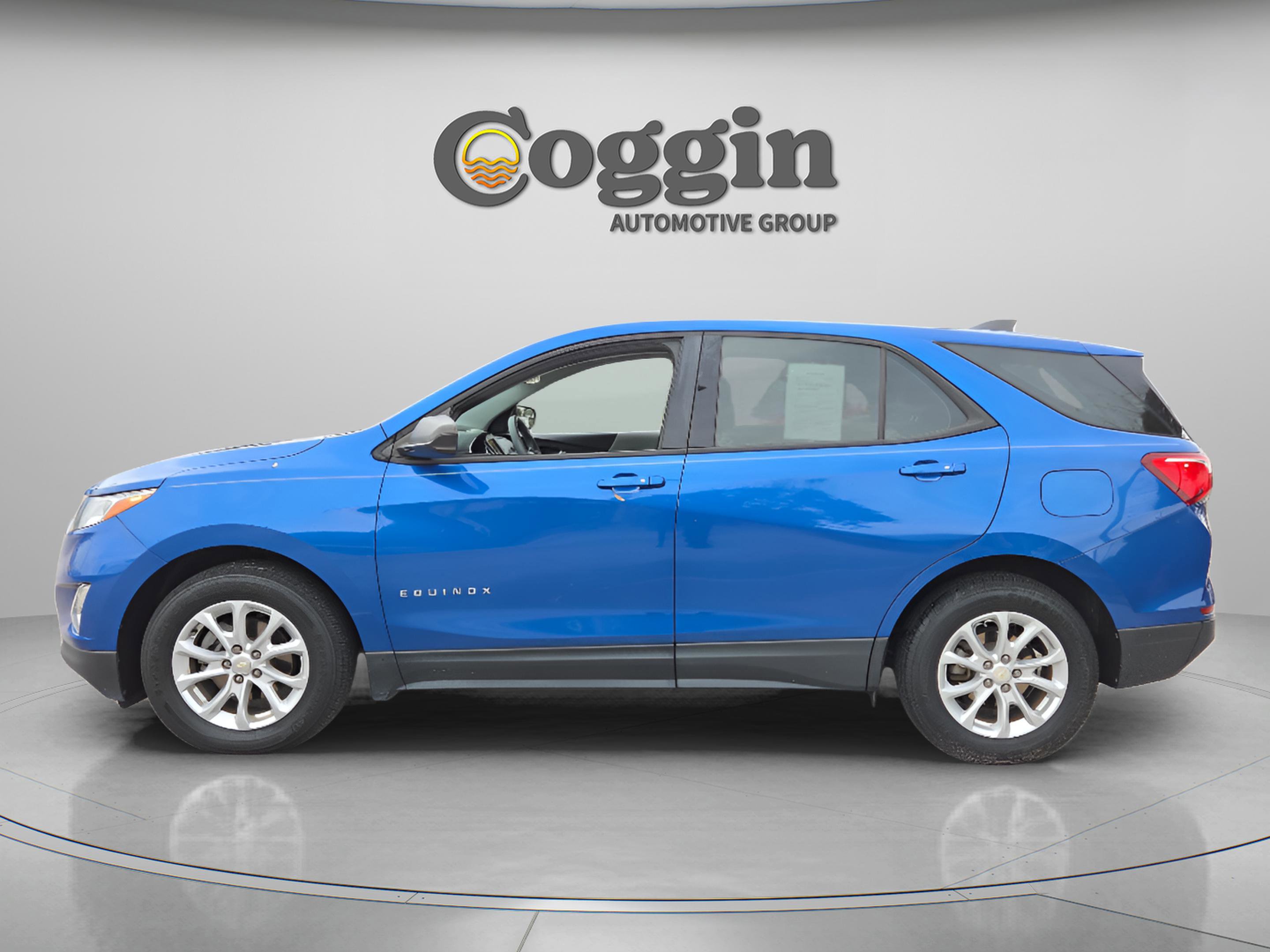 Used 2019 Chevrolet Equinox LS image 2