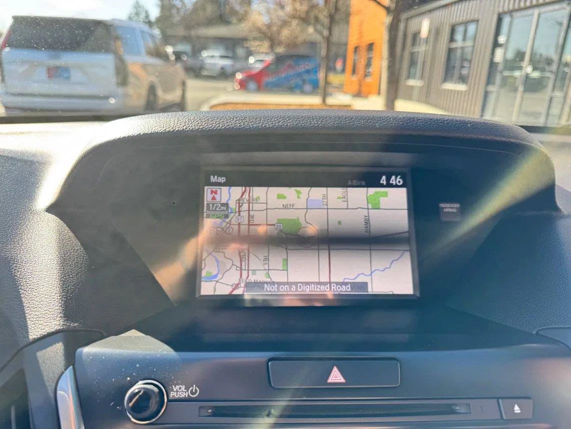 Used 2020 Acura MDX w/ Technology Package AWD/4WD image 16