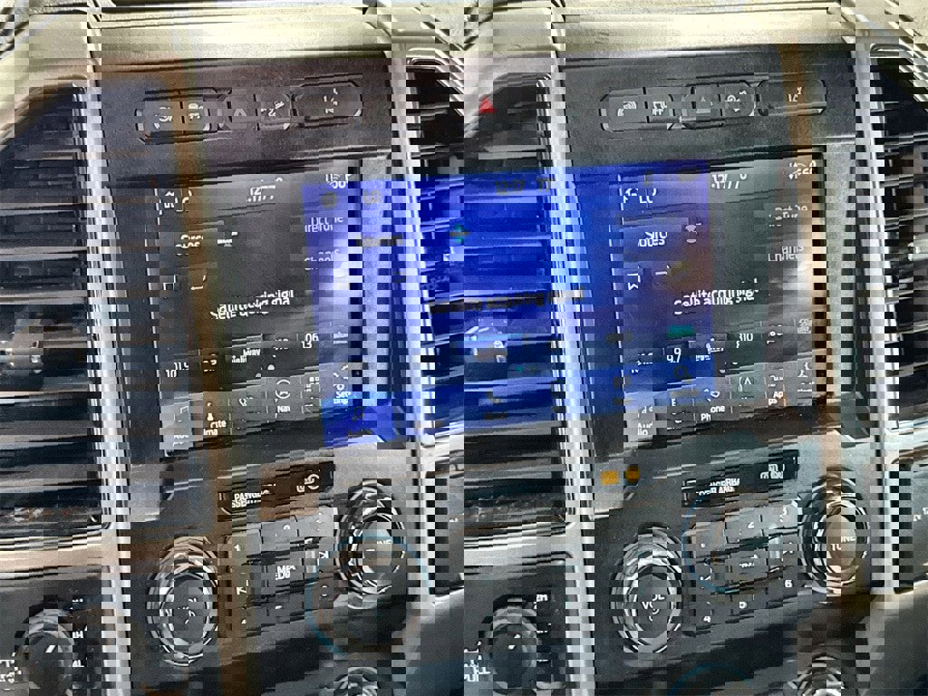 Used 2020 Ford F250 Lariat w/ Lariat Ultimate Package image 19