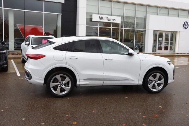 New 2025 Audi Q5 Premium Plus image 2