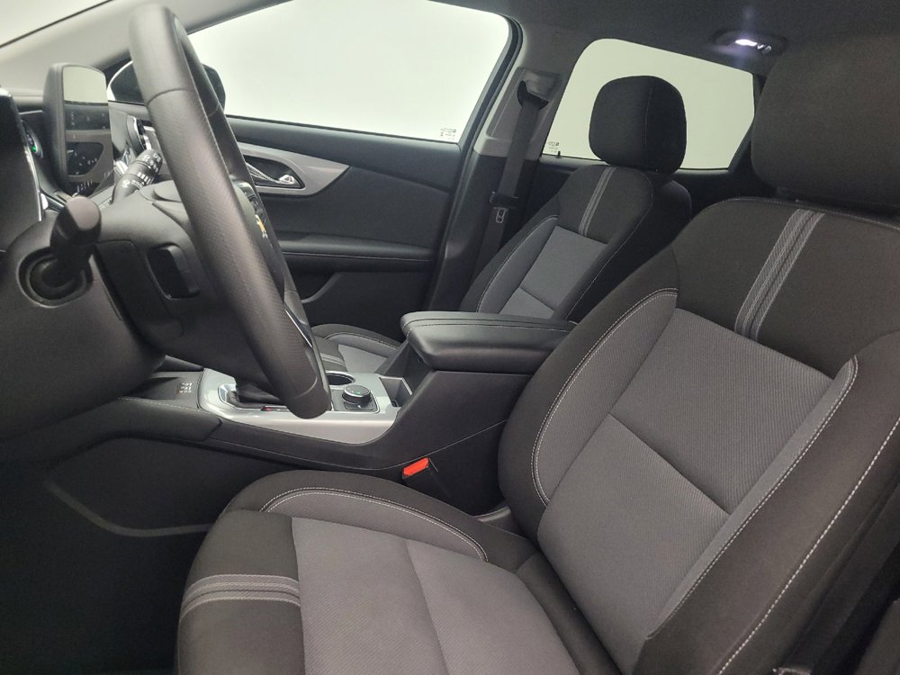Used 2024 Chevrolet Blazer LT w/ Convenience Package FWD image 17