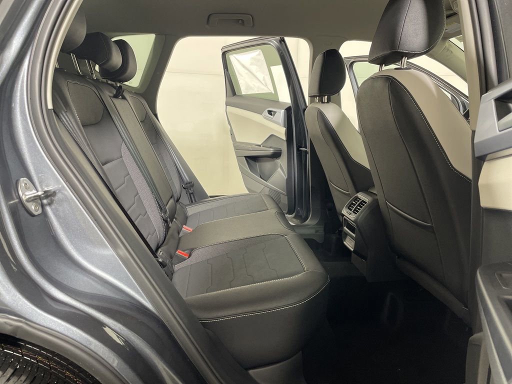 New 2026 Volkswagen Taos SE AWD/4WD image 21
