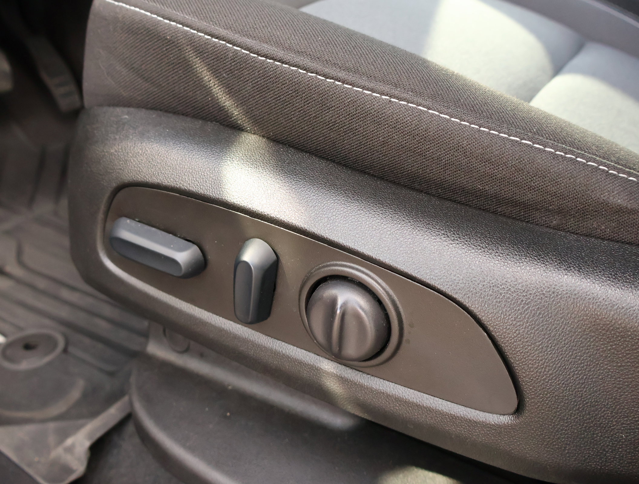 Certified 2024 Chevrolet Blazer LT w/ Convenience Package image 9