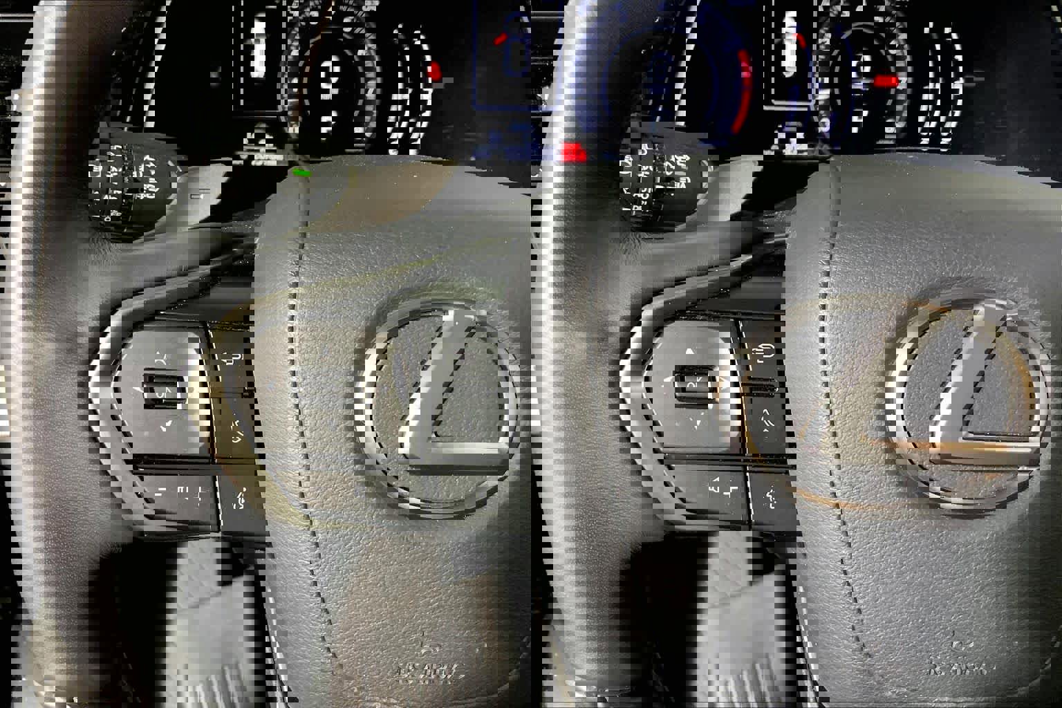 Certified 2023 Lexus RX 350 Premium w/ Accessory Package (Z1) image 24