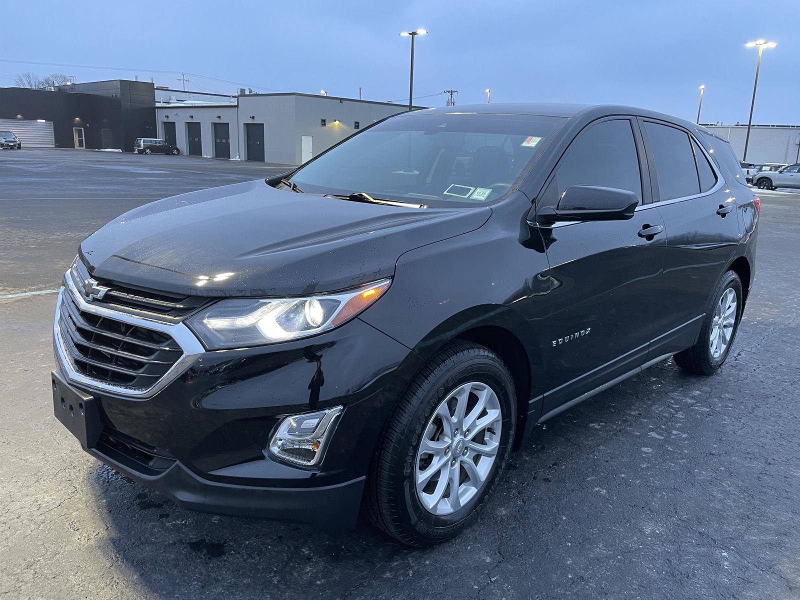 Used 2021 Chevrolet Equinox LT image 2