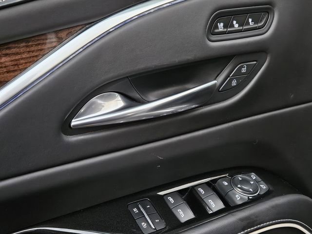 Certified 2022 Cadillac Escalade ESV Sport Platinum w/ Heavy-Duty Trailer Package image 24