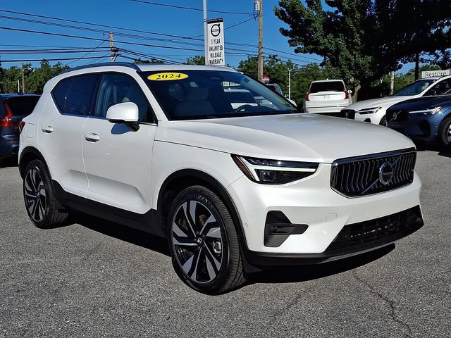 Certified 2024 Volvo XC40 B5 Ultimate w/ Protection Package Premier AWD/4WD image 1
