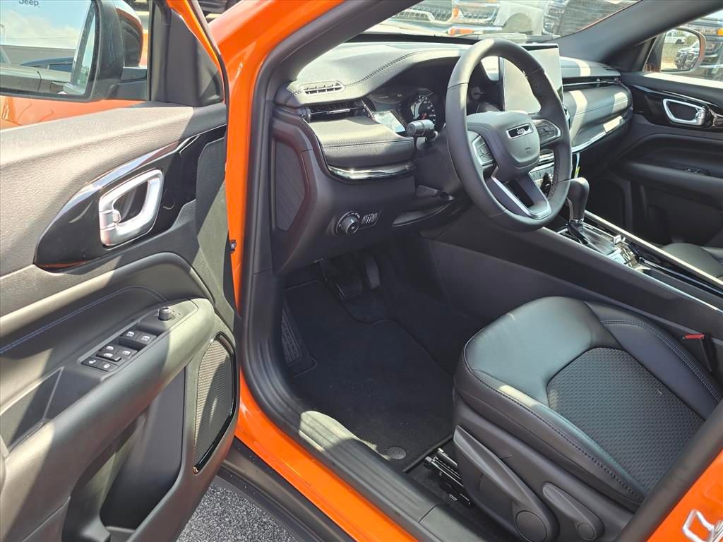 New 2026 Jeep Compass Latitude image 4