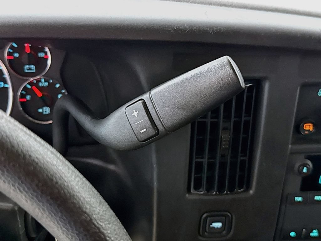 Used 2025 GMC Savana 2500 w/ Driver Convenience Package RWD image 8