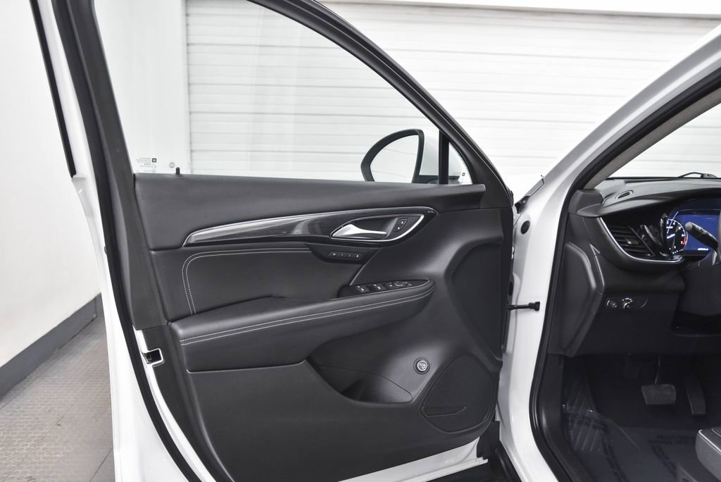 Used 2023 Buick Envision Essence image 10