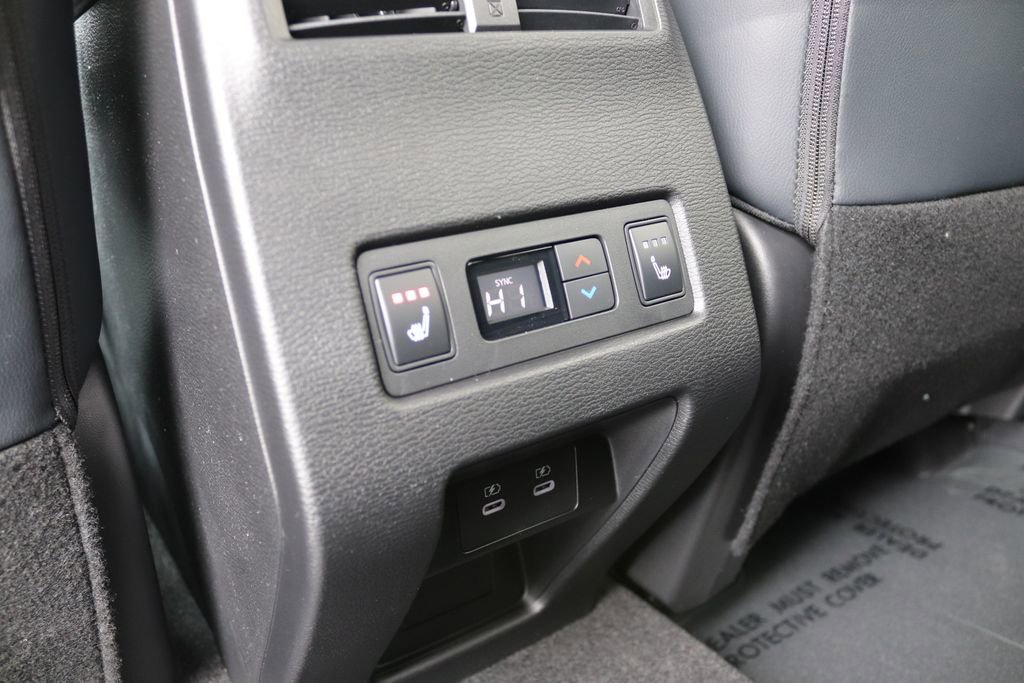 New 2026 Mitsubishi Outlander SEL image 25