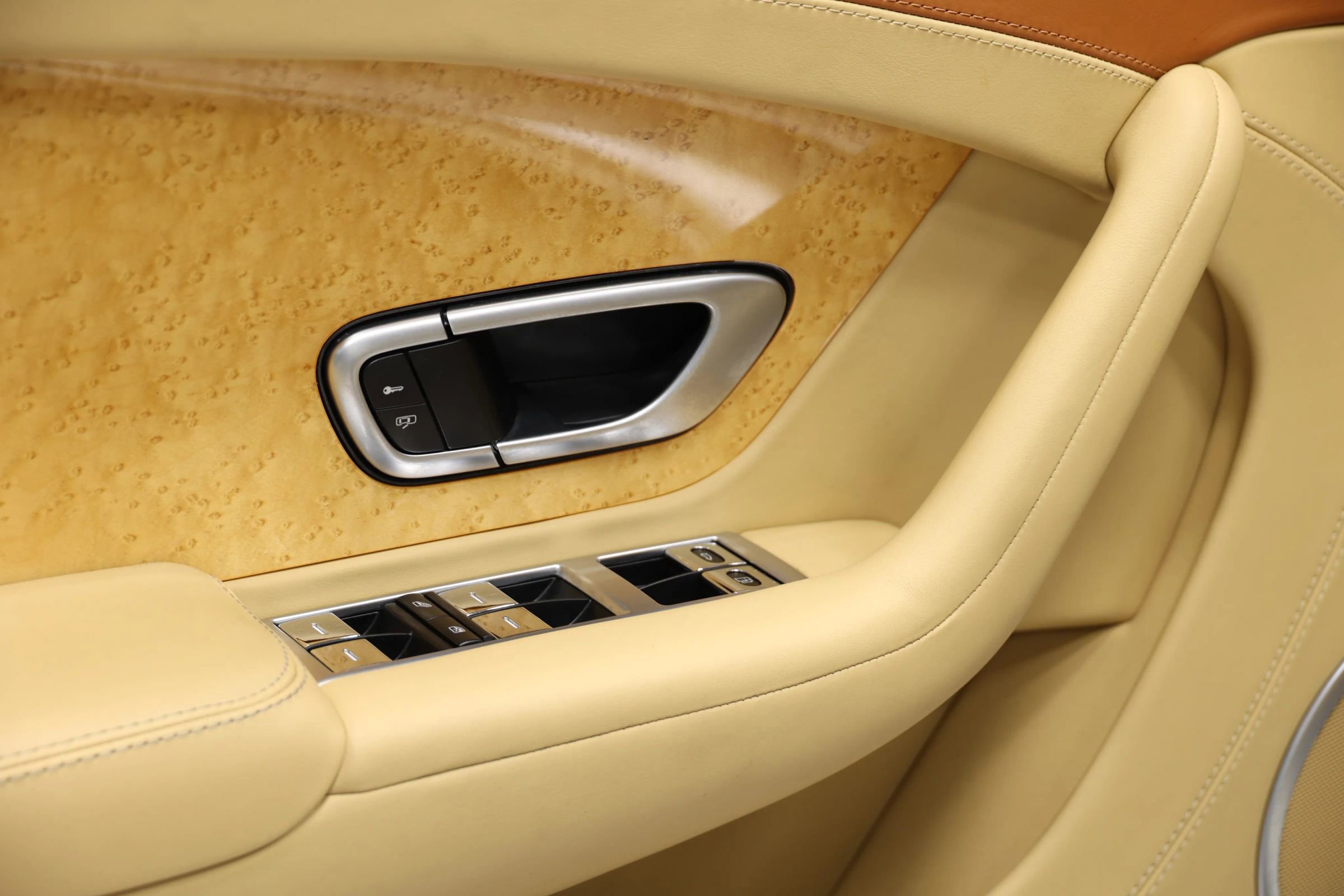 Used 2012 Bentley Continental GT AWD/4WD image 11