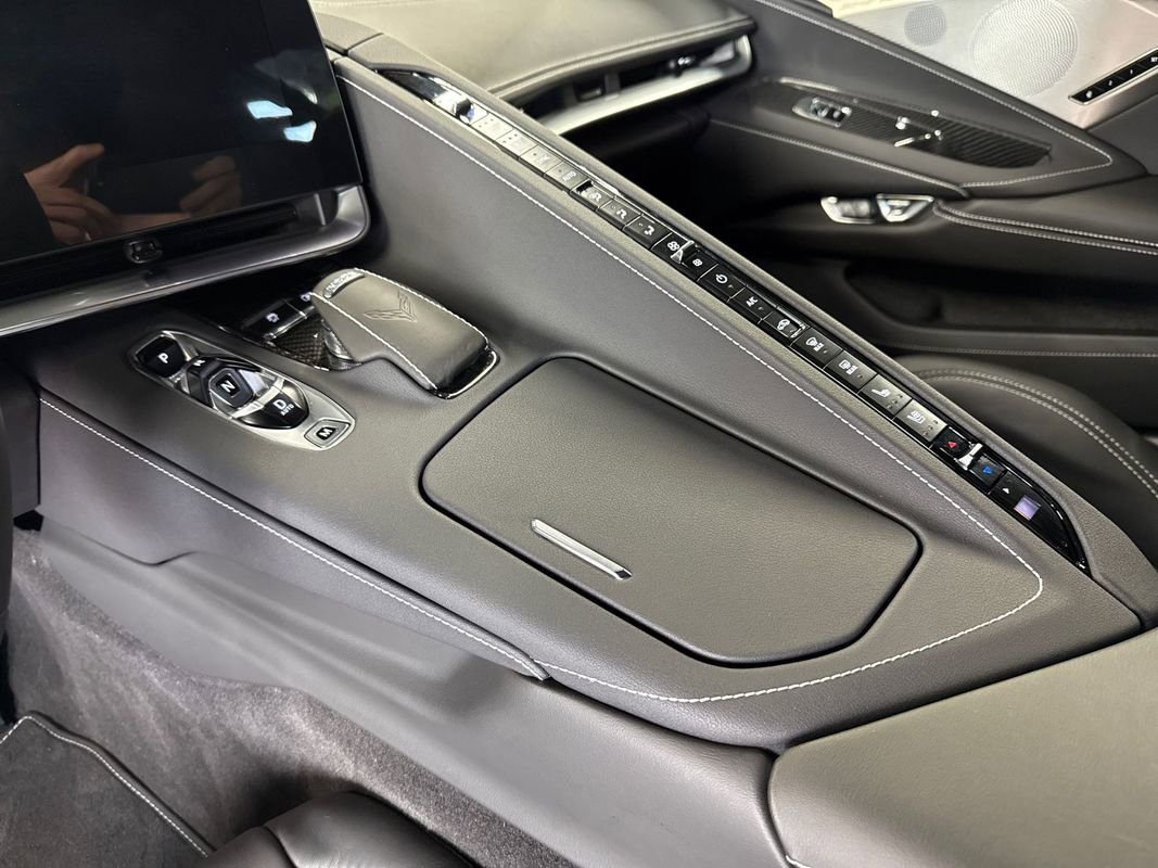 Used 2025 Chevrolet Corvette Z06 image 55