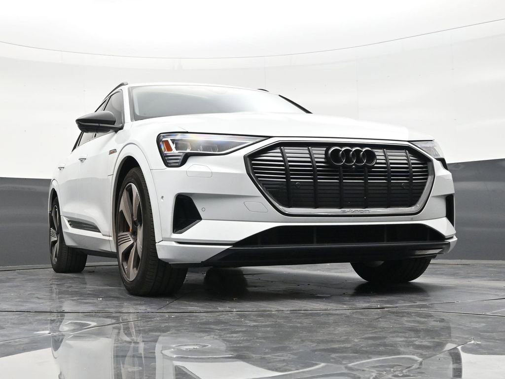 Used 2023 Audi e-tron Premium Plus w/ Premium Plus Package image 26