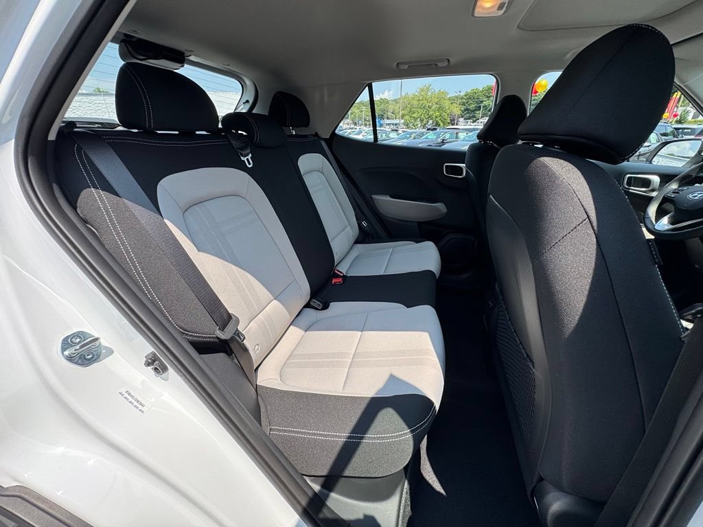 Certified 2026 Hyundai Venue SEL FWD image 23