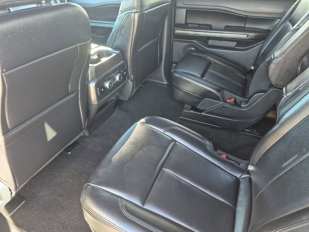 Used 2021 Ford Expedition XLT image 13