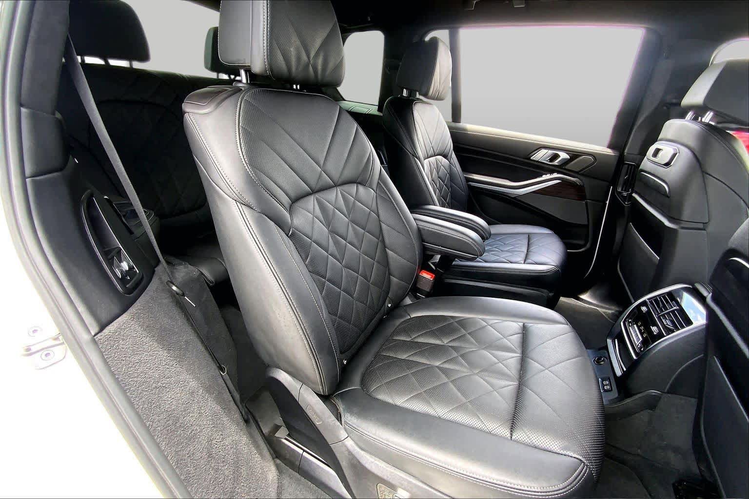 Used 2023 BMW X7 xDrive40i w/ Executive Package AWD/4WD image 19