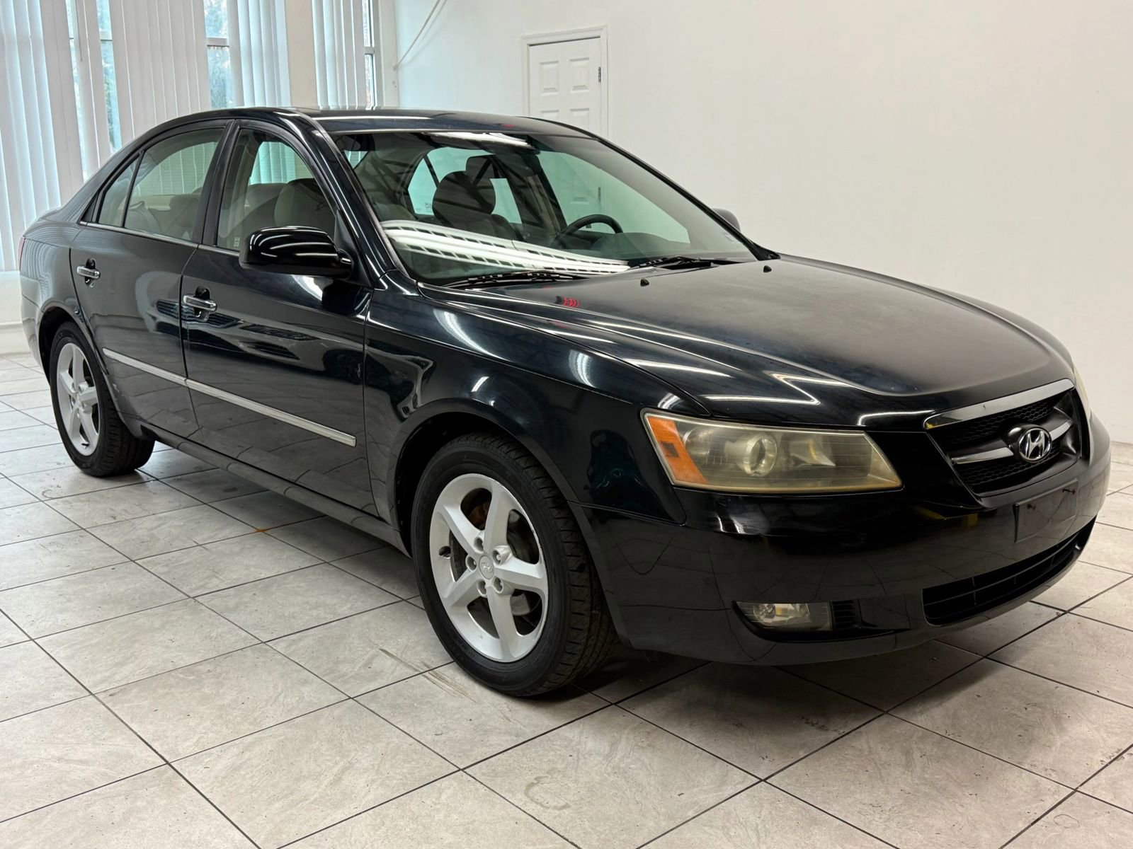 Used 2008 Hyundai Sonata Limited image 1