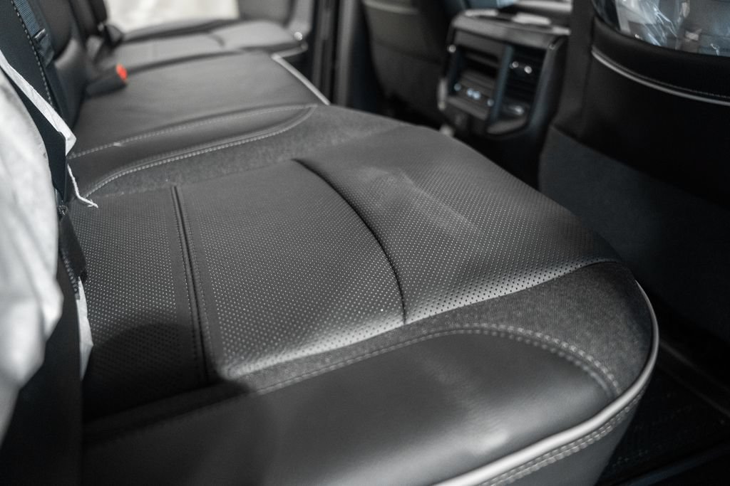 New 2026 RAM 2500 Limited AWD/4WD image 37