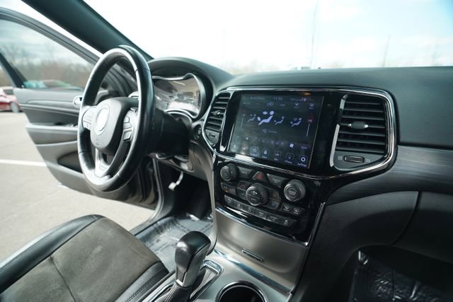 Used 2020 Jeep Grand Cherokee Altitude image 32