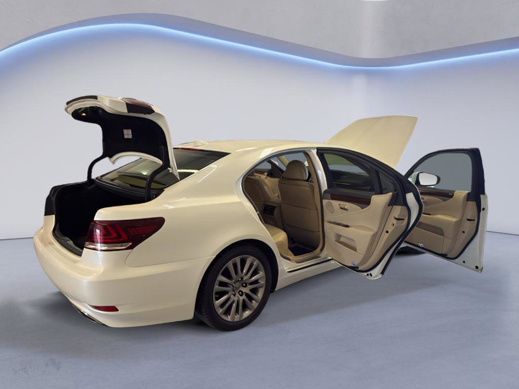 Used 2015 Lexus LS 460 w/ Comfort Package image 13
