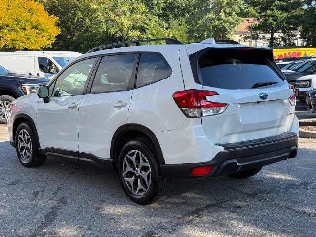 Used 2020 Subaru Forester Premium AWD/4WD image 8