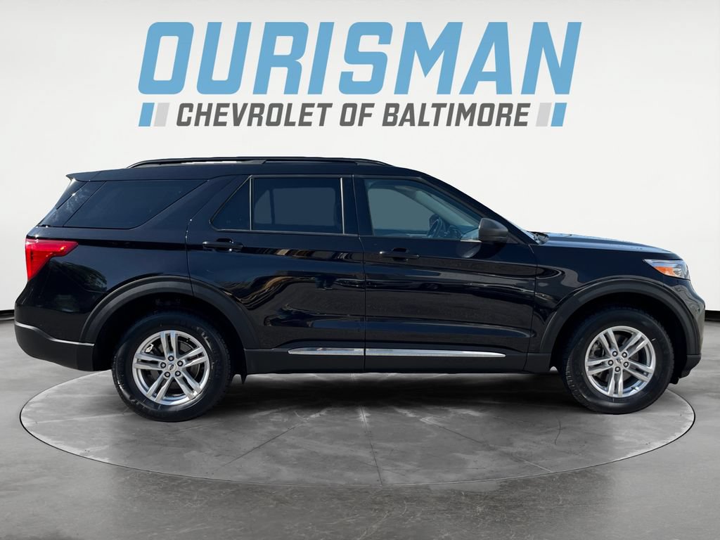 Used 2023 Ford Explorer XLT w/ Equipment Group 202A AWD/4WD image 7