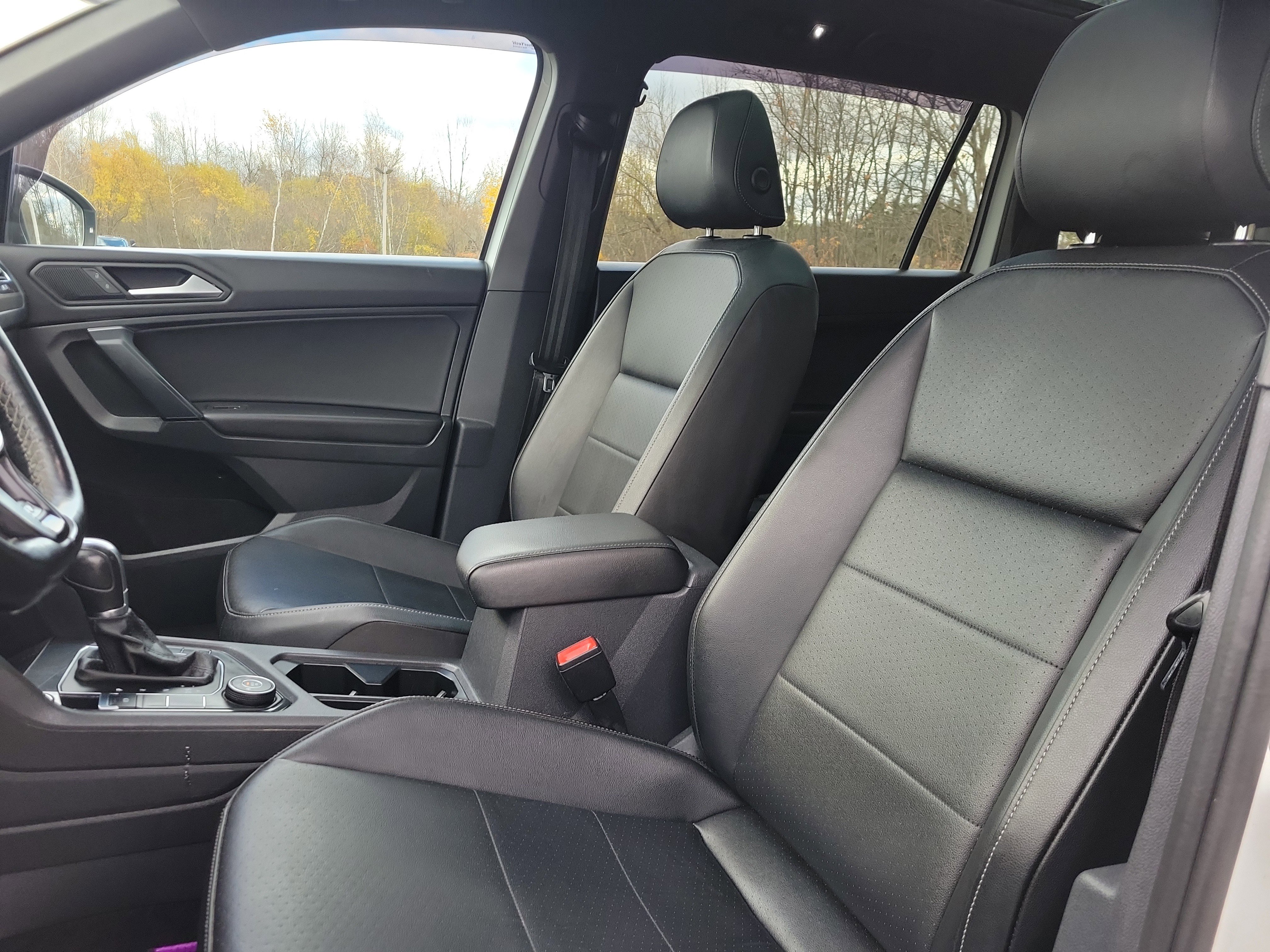 Used 2019 Volkswagen Tiguan SEL Premium R-Line image 14