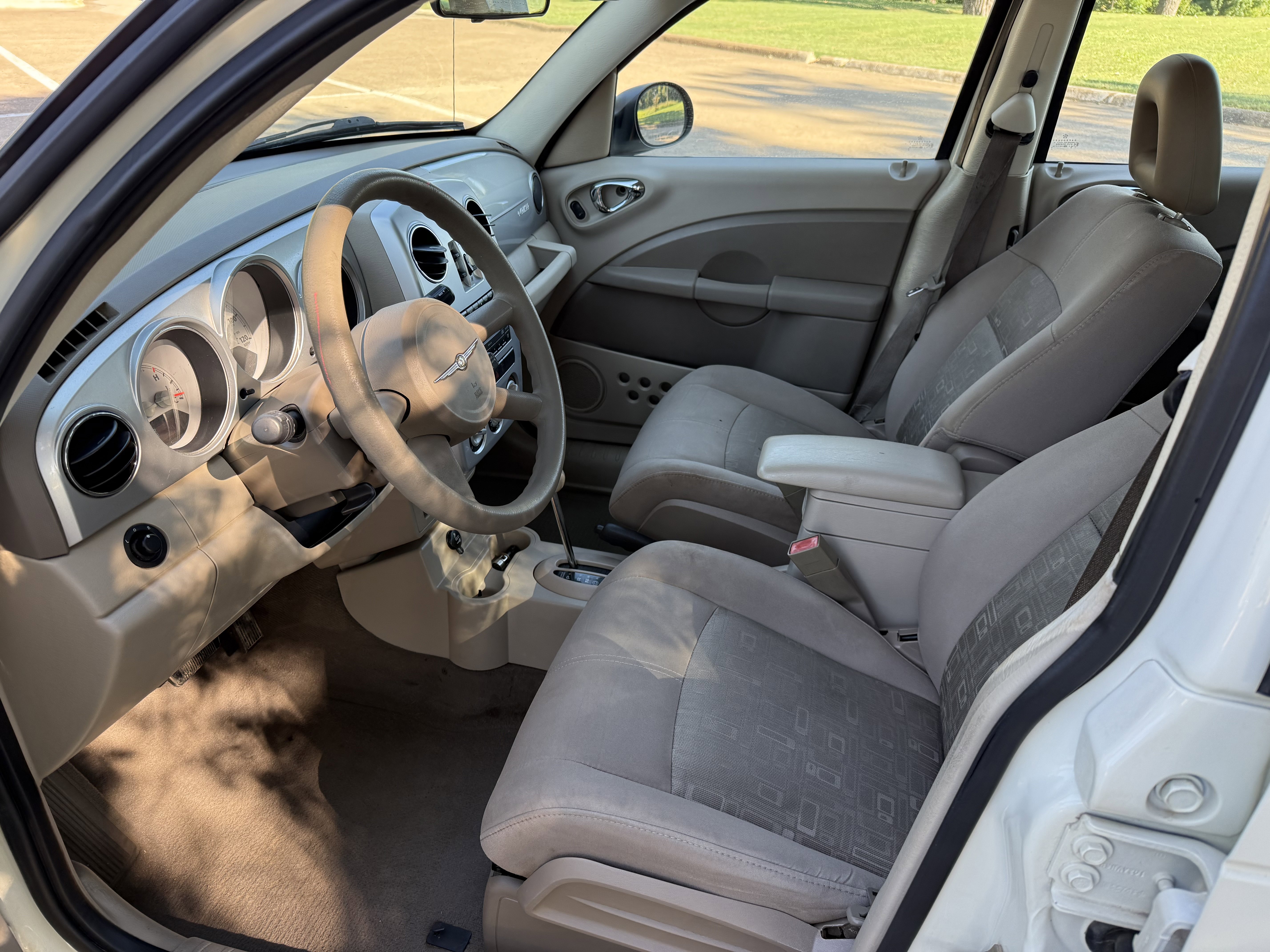 Used 2006 Chrysler PT Cruiser Touring FWD image 9