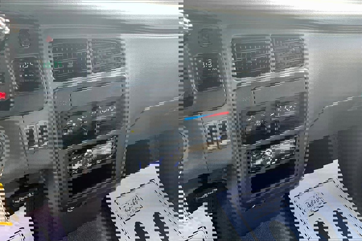 Used 1996 Toyota T100 DX image 10