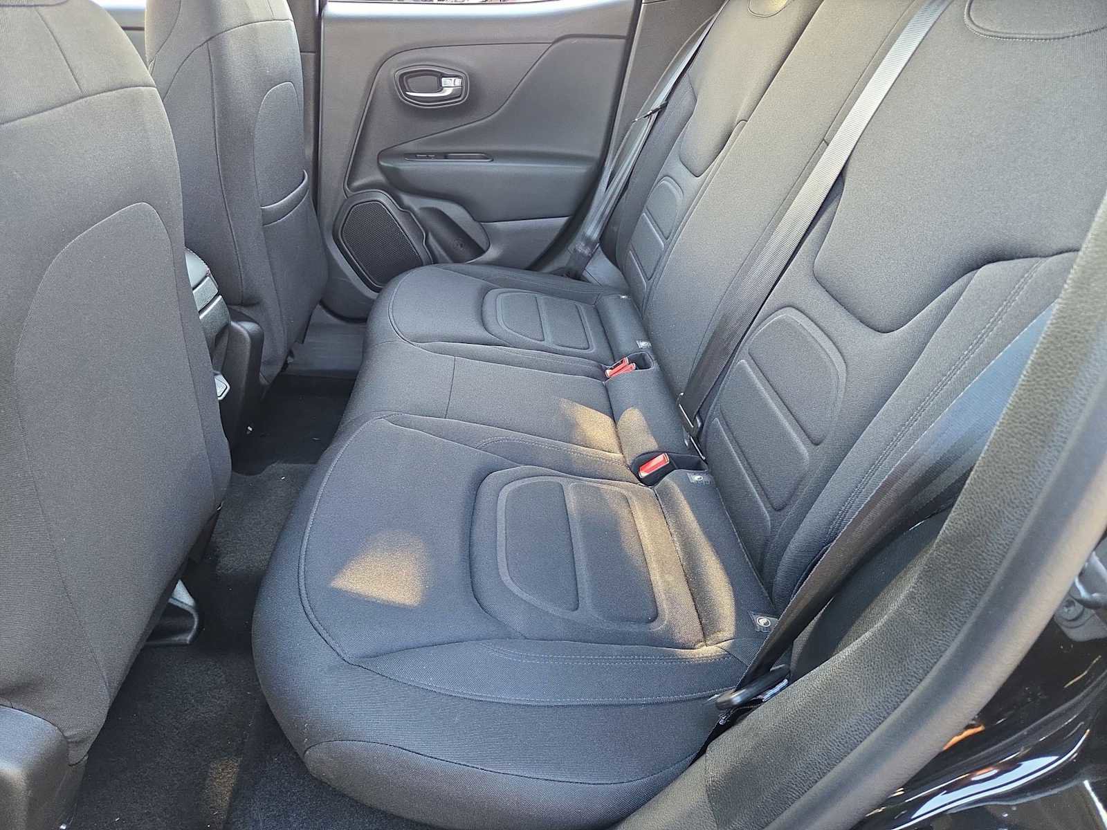 Used 2022 Jeep Renegade Latitude image 20