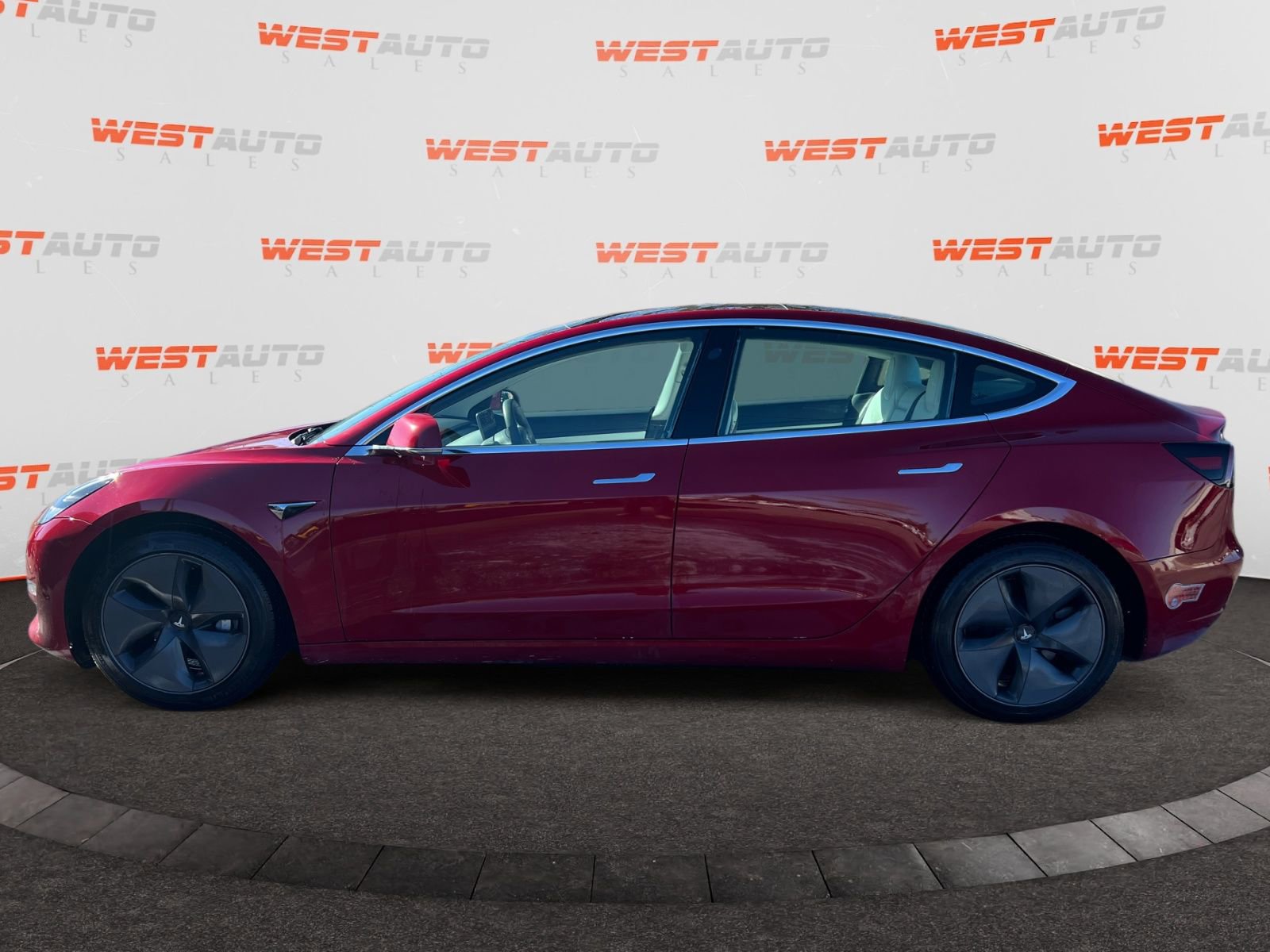 Used 2019 Tesla Model 3 Long Range AWD/4WD image 2