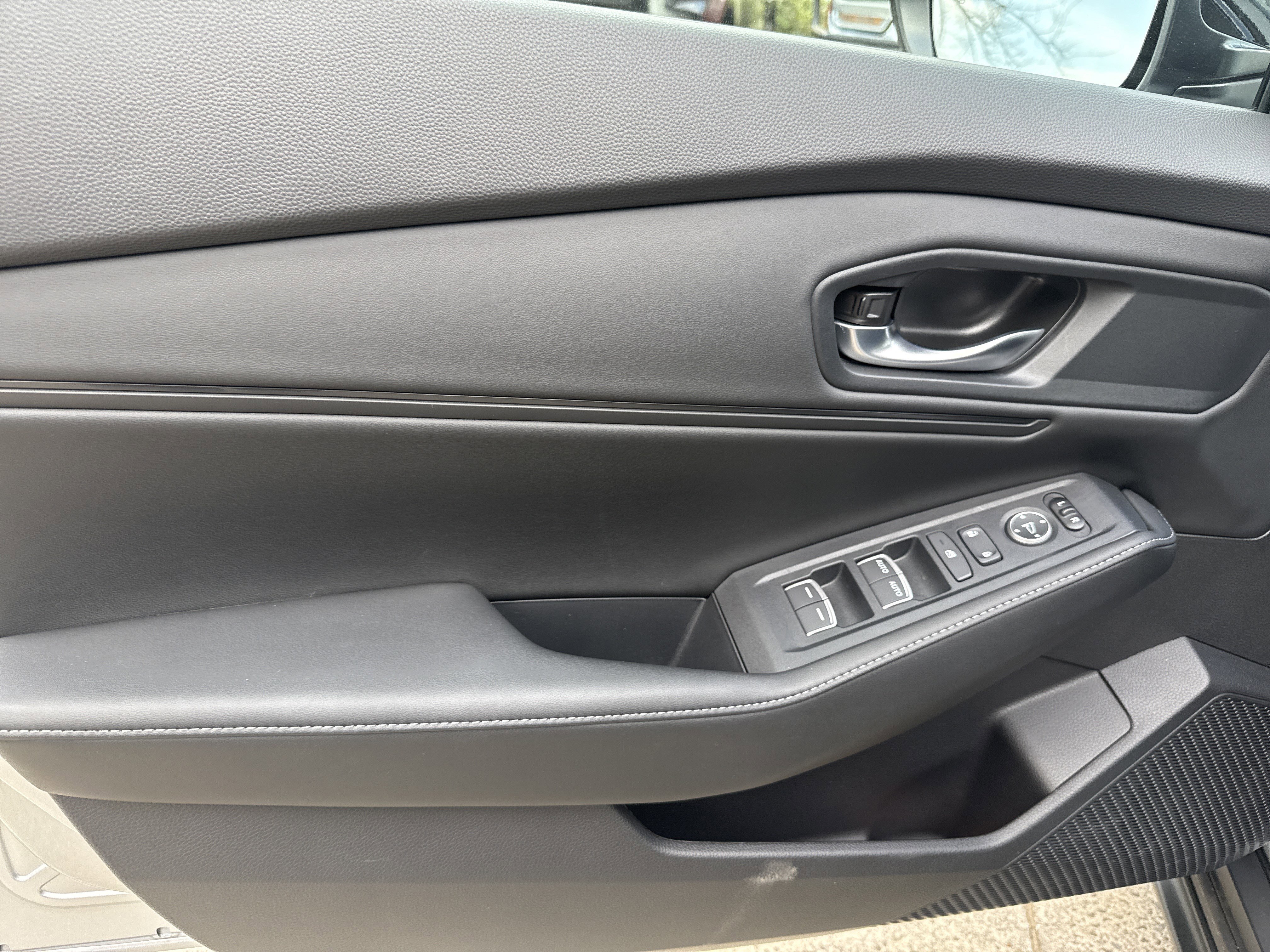 Used 2025 Honda Accord Sport image 10