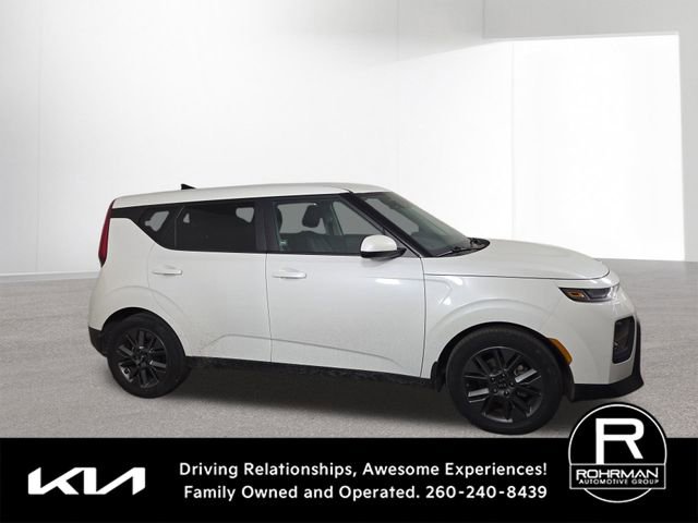 Certified 2021 Kia Soul S image 5