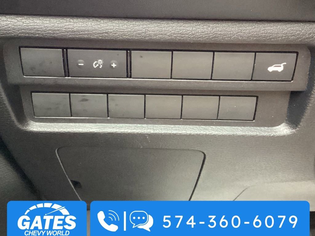 Used 2025 Mitsubishi Outlander SE image 26