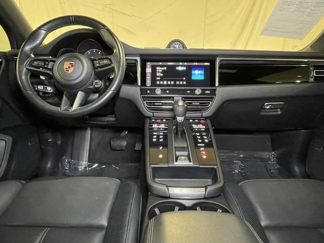 Certified 2023 Porsche Macan Turbo AWD/4WD image 24