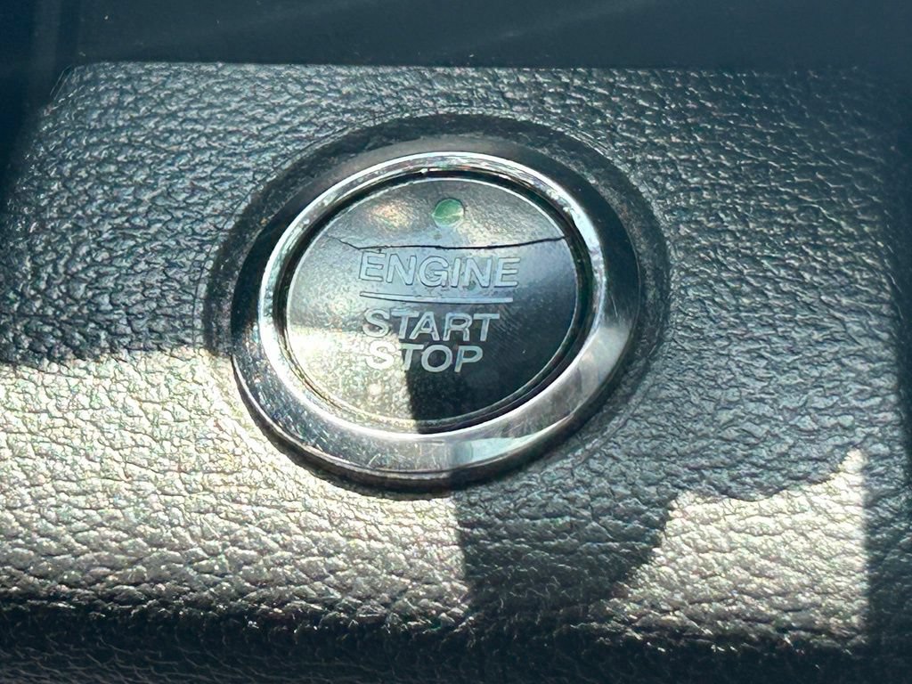 Used 2017 Ford F250 Lariat w/ Lariat Ultimate Package AWD/4WD image 45