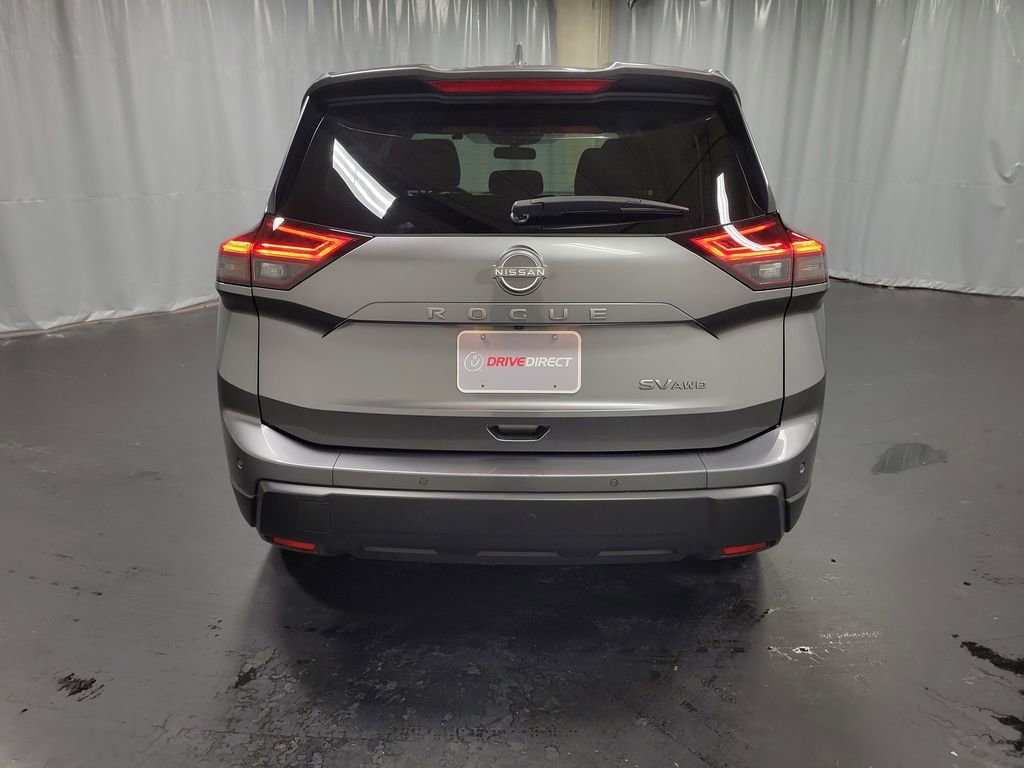 Used 2024 Nissan Rogue SV image 7