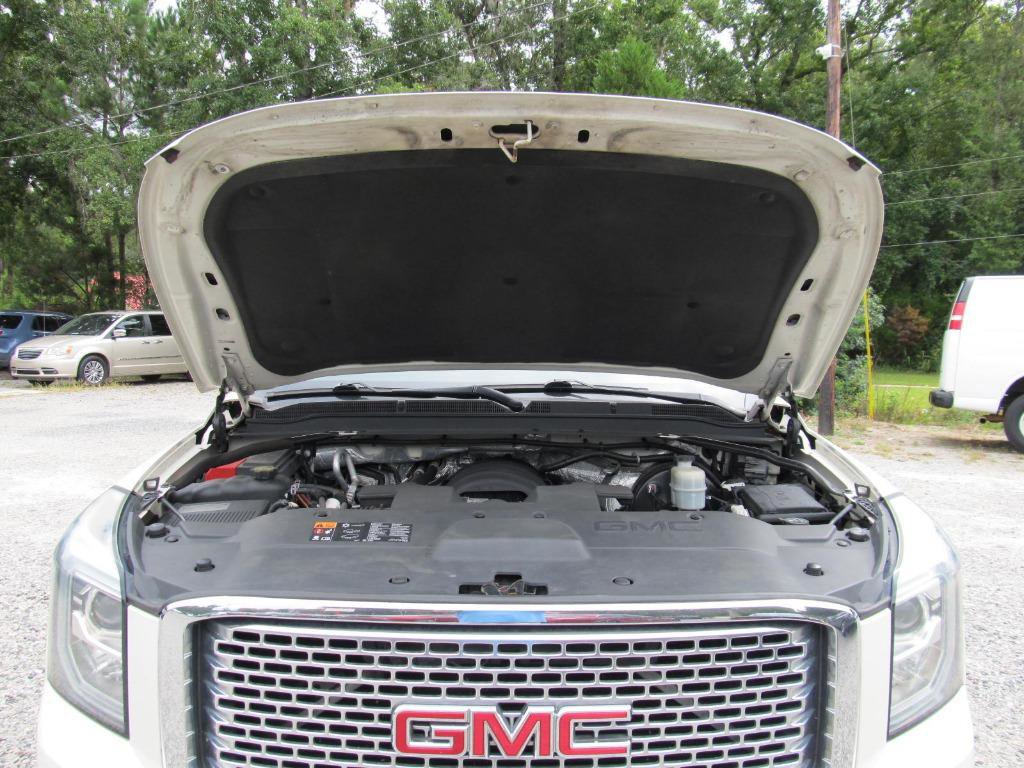 Used 2015 GMC Yukon XL Denali w/ Open Road Package image 53