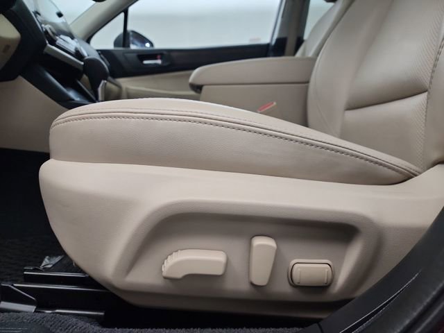 Used 2019 Subaru Outback 2.5i Limited w/ Popular Package #2 image 16