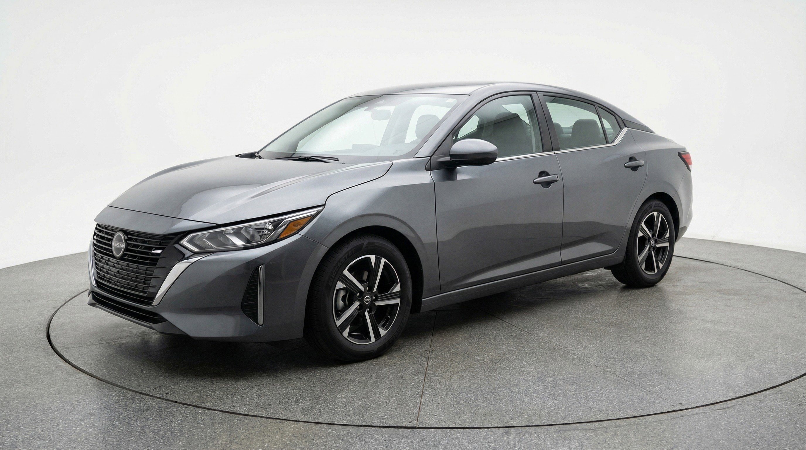 Used 2025 Nissan Sentra SV image 3