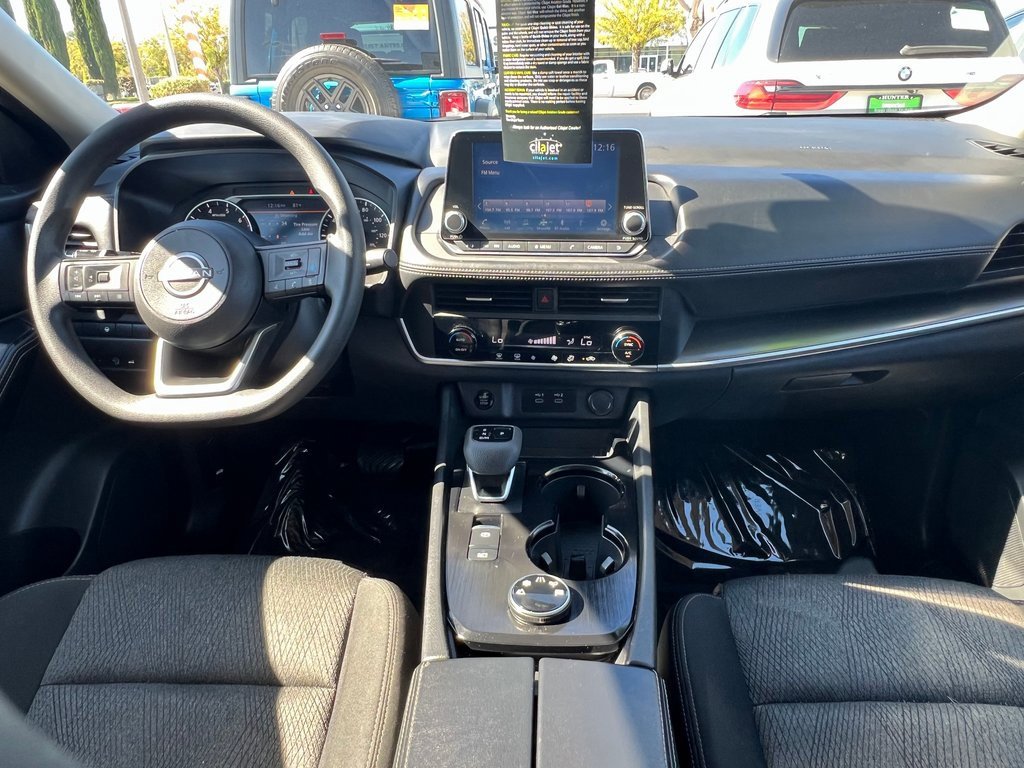 Used 2024 Nissan Rogue SV image 17