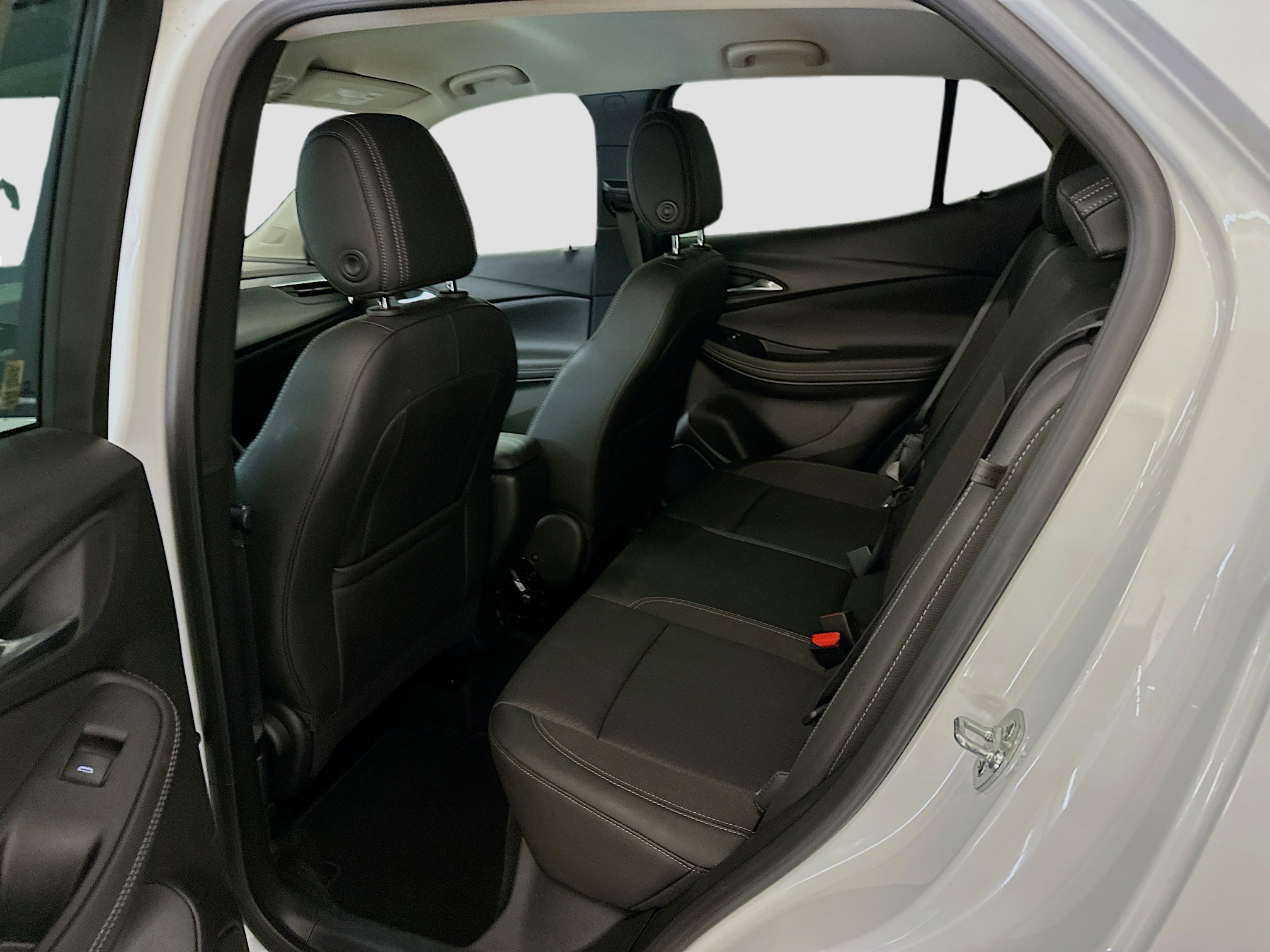 Used 2025 Buick Encore GX Preferred image 28