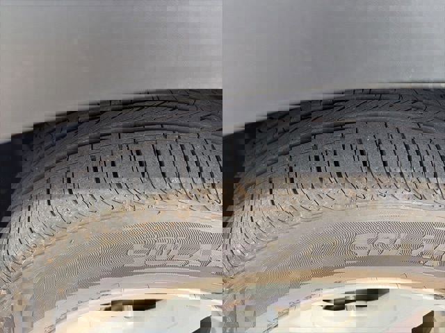 Used 2016 Ford Explorer XLT image 27