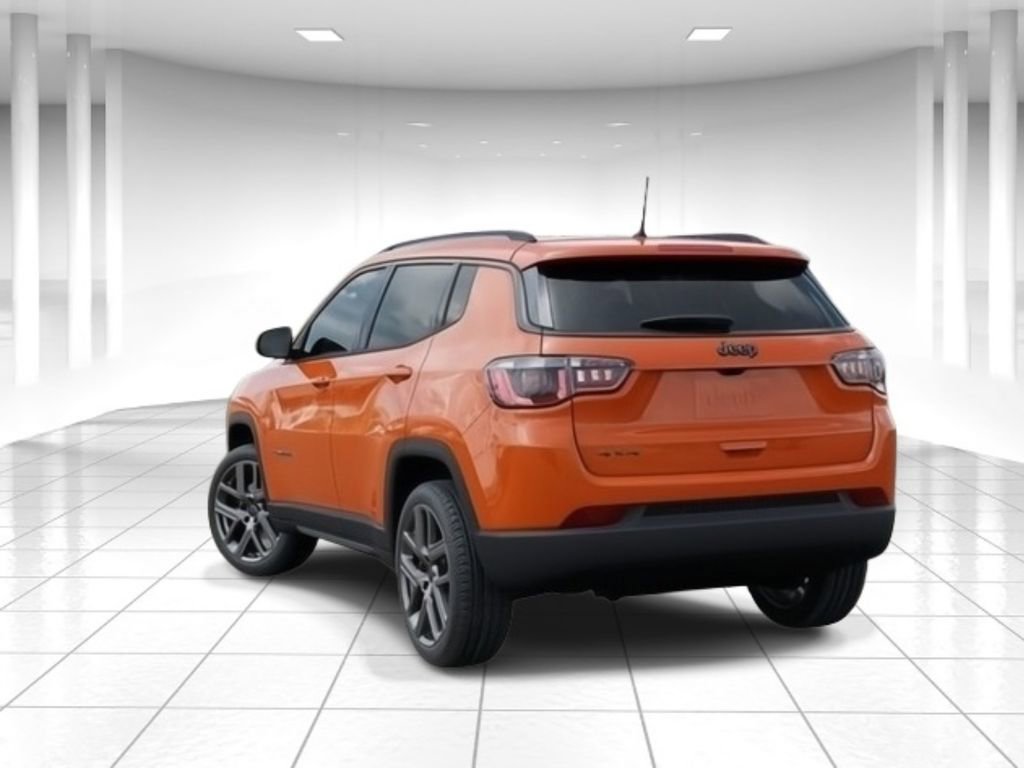 New 2026 Jeep Compass Latitude image 3