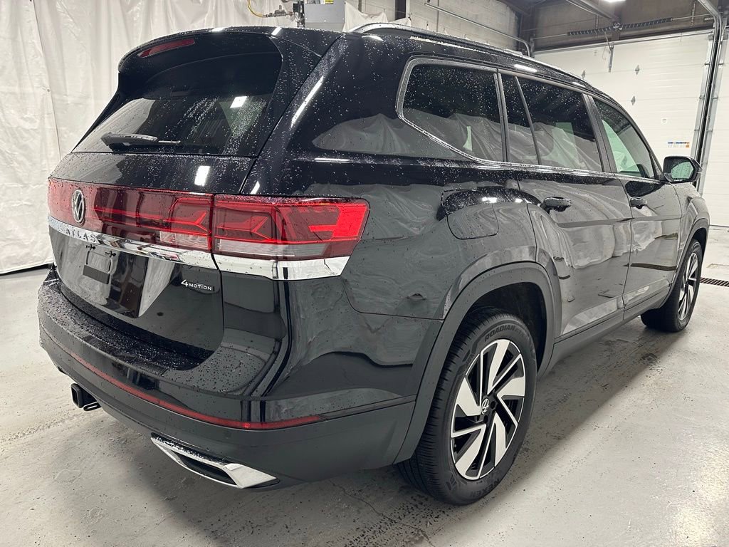 Used 2025 Volkswagen Atlas SE AWD/4WD image 7